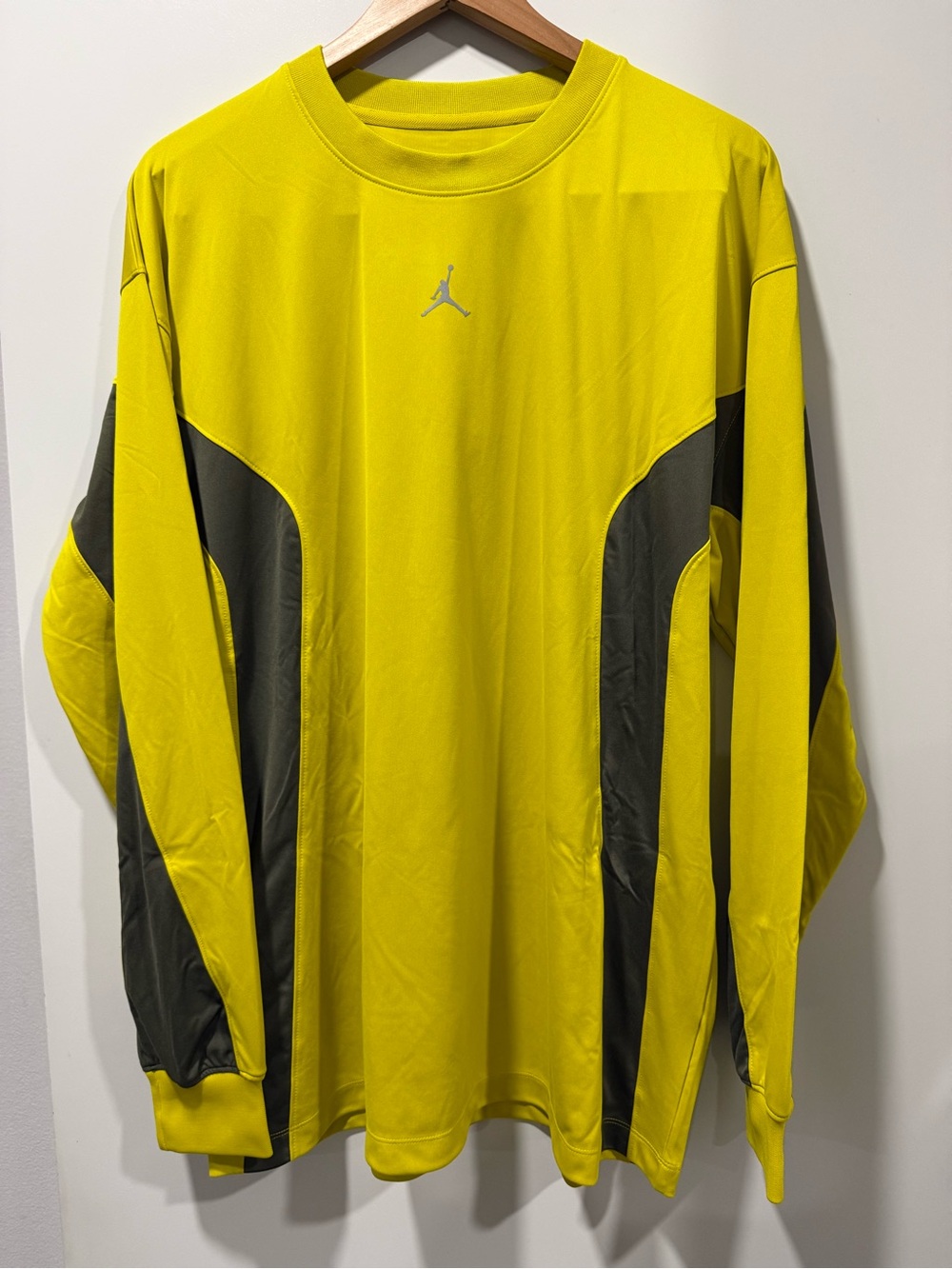 Jordan Brooklyn
Men's Hike Mike Graphic Jersey New with tags Sz. Large.